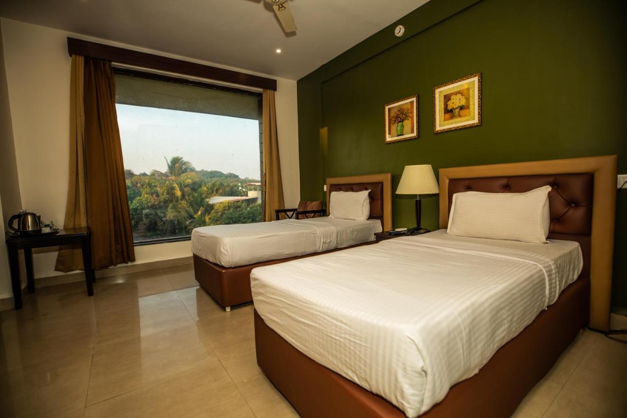 Seasons Hotel & Spa Madgaon Extérieur photo