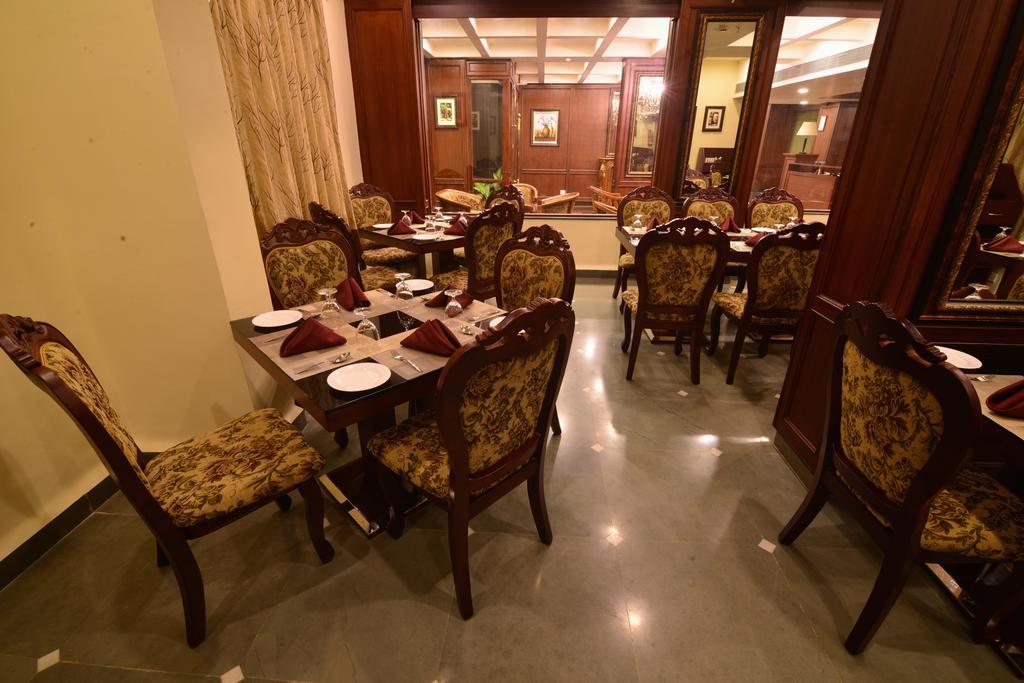 Seasons Hotel & Spa Madgaon Extérieur photo