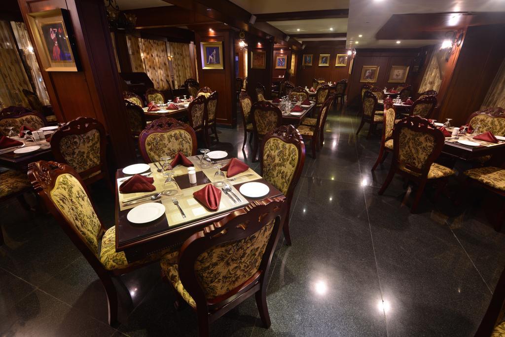 Seasons Hotel & Spa Madgaon Extérieur photo