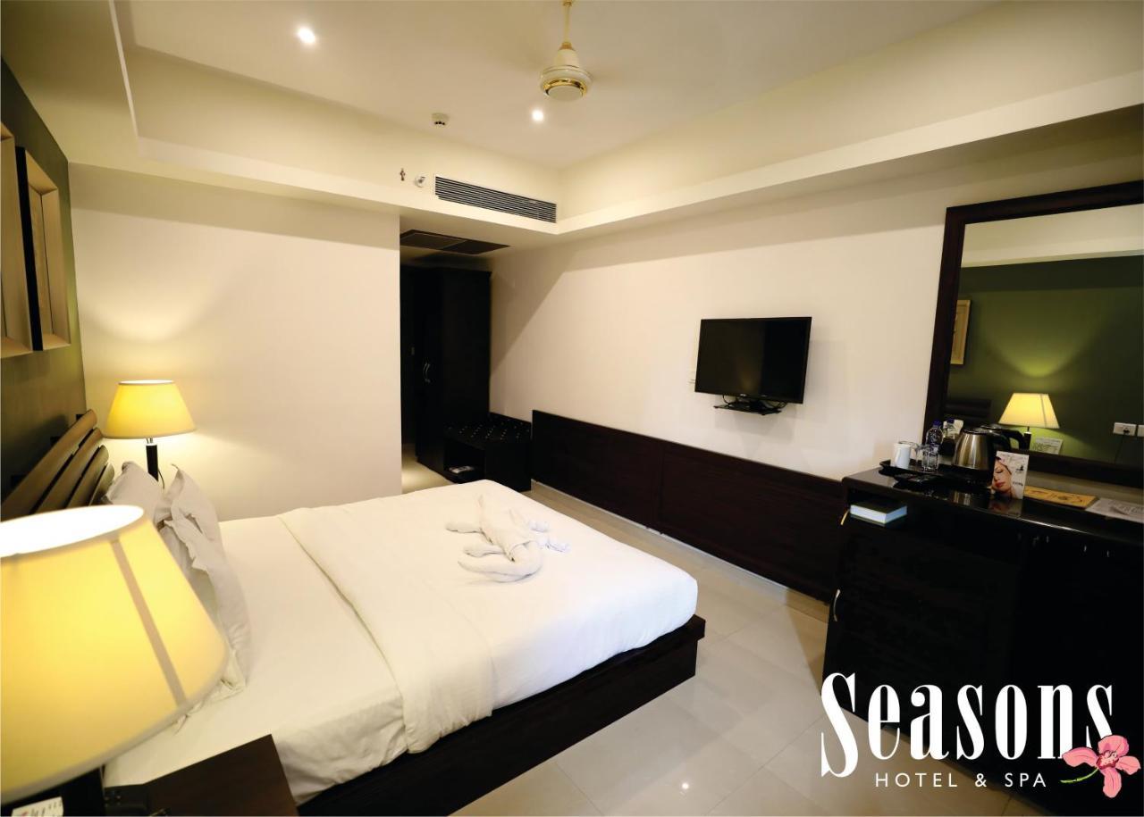 Seasons Hotel & Spa Madgaon Extérieur photo